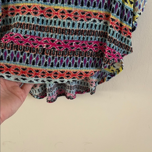 Lush Colorful Top - Picture 3 of 7